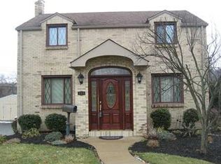 293 Orchard Spring Rd, Pittsburgh, PA 15220