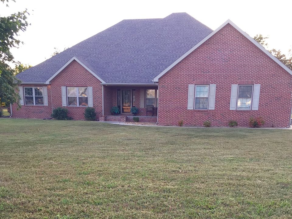 1st image of 105 Hattie Ln