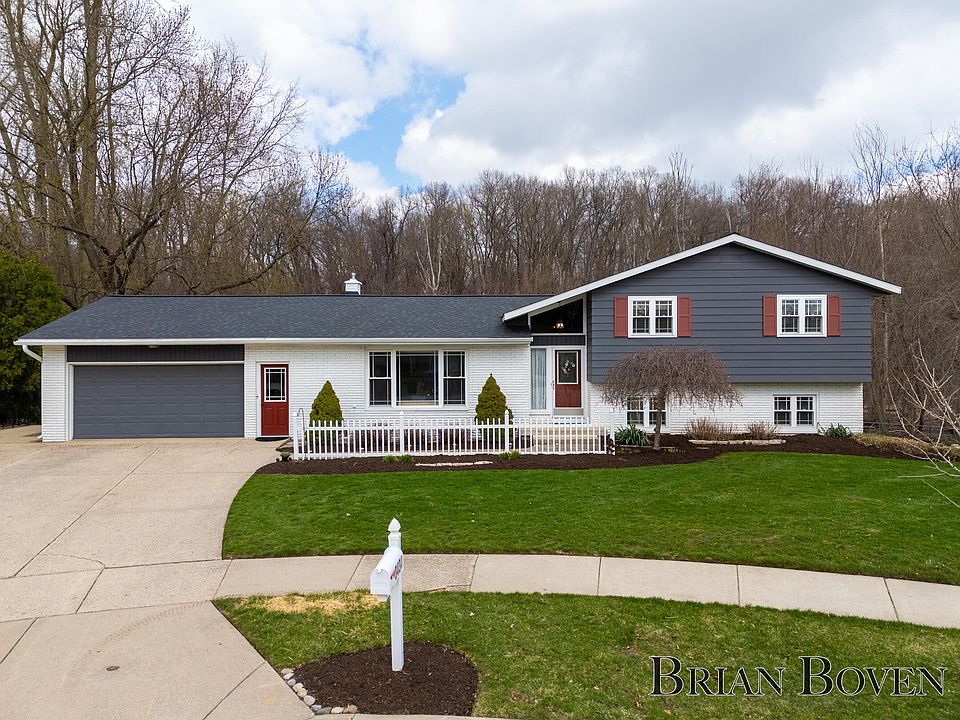 1st image of 3434 Waterford Ct NE