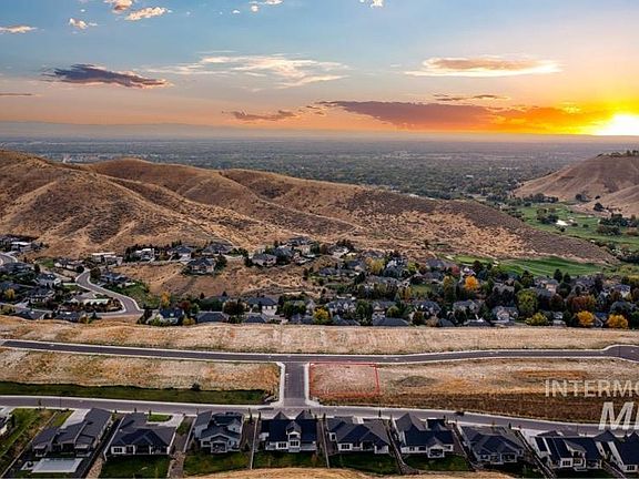 3rd image of 4610 N Accipiter Pl