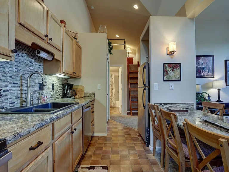 56858 Enterprise Dr — Photo 10