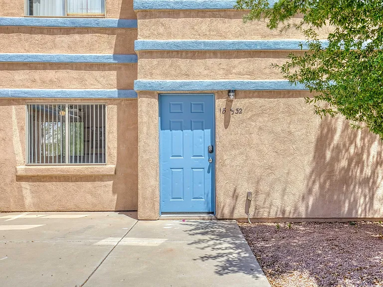 1833 E Water St #2 — Photo 8