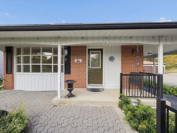 2nd image of 10 Sunicrest Blvd