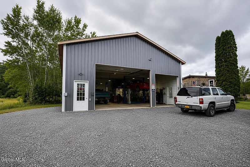 4th image of 571 Little York Road