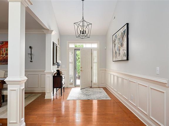4th image of 1007 Muirfield Ave