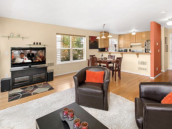 Light, Bright Family Room...