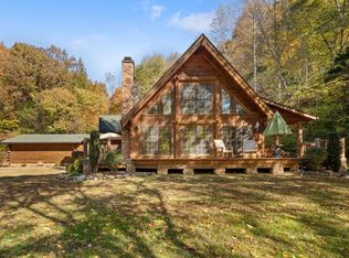 449 Lagoon Rd, Lobelville, TN 37097