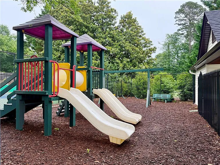 7080 Shady Oak Ln — Photo 24