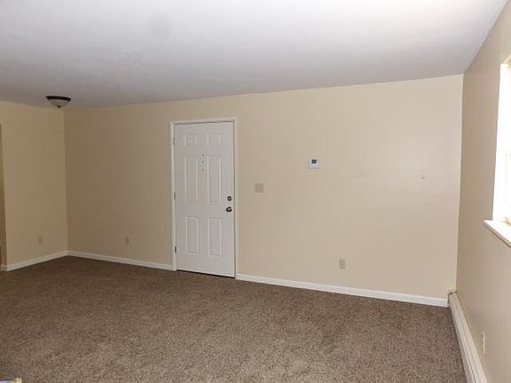 4th image of 172 Kendall Ave APT C