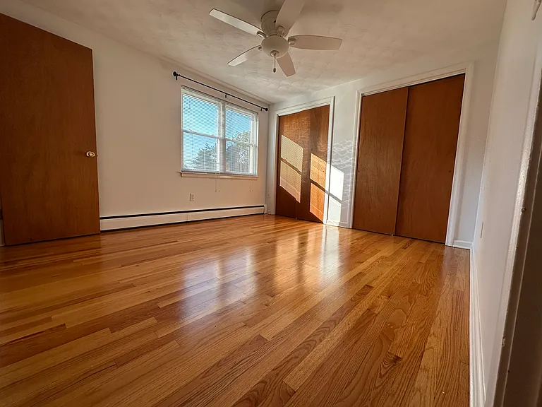Ceiling fan in primary bedroom
