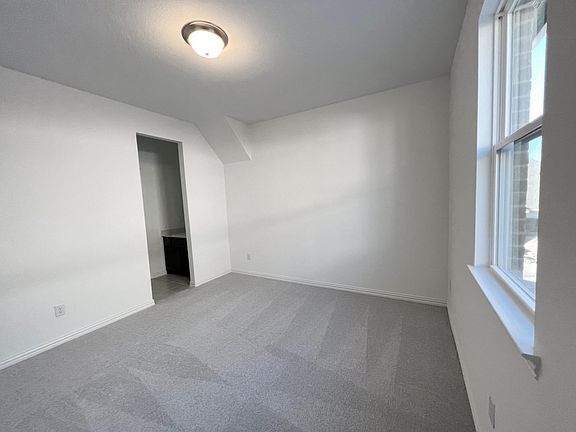 5th image of 8609 Bethpage Dr