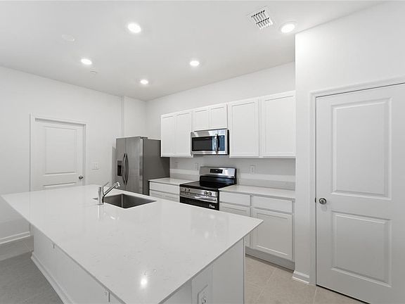 4th image of 2228 Red Sun St