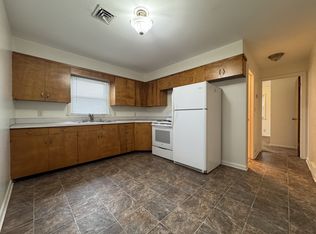 1103 11th Ave, Holdrege, NE 68949