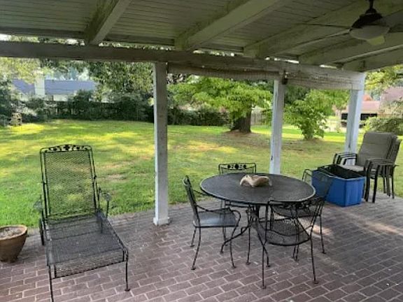 2nd image of 3913 Paula Dr