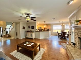 9461 Amber Dawn, Helotes, TX 78023