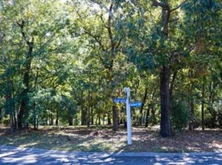 16 Warnock Way, Pawleys Island, SC 29585