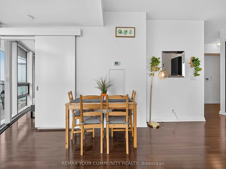 12 York St S #5102 — Photo 13