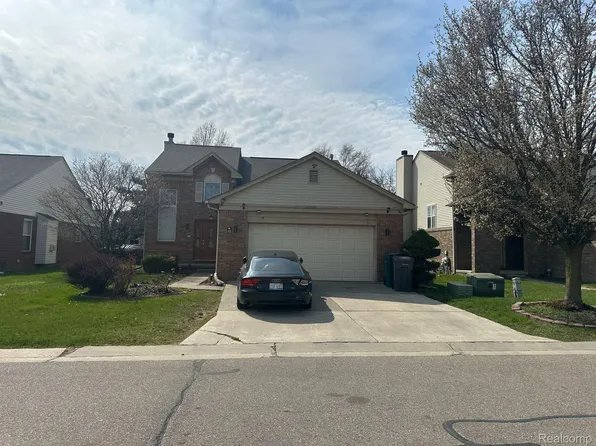 55 Morross Cir, Dearborn, MI 48126