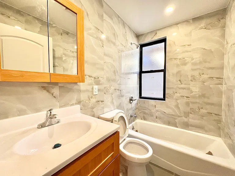 2238 Benson Ave #2 — Photo 12