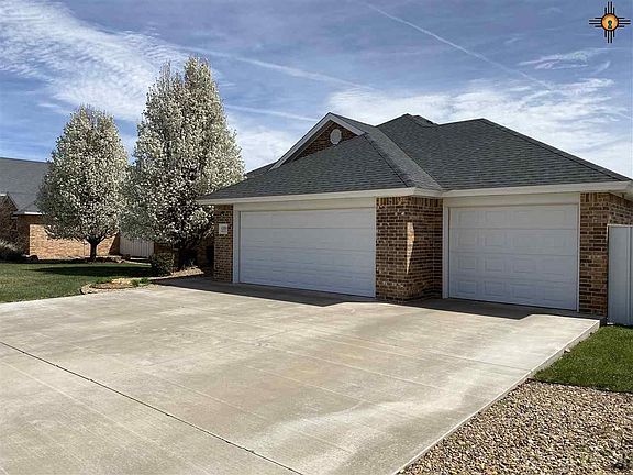 3rd image of 4309 Springwood Dr