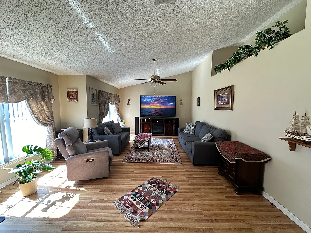 Building Photo - 4380 Wyndcliff Cir