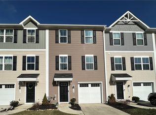 764 Pine Spring Dr, Painesville, OH 44077