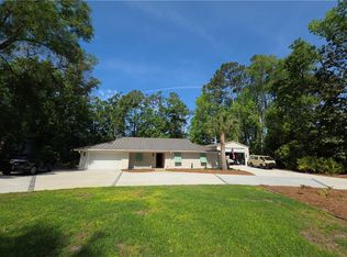 127 Dodge Rd, Saint Simons Island, GA 31522