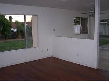 4th image of 2241 Lee Ave
