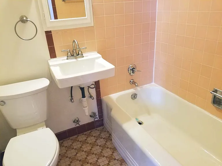 4215 SW Edmunds St — Photo 6