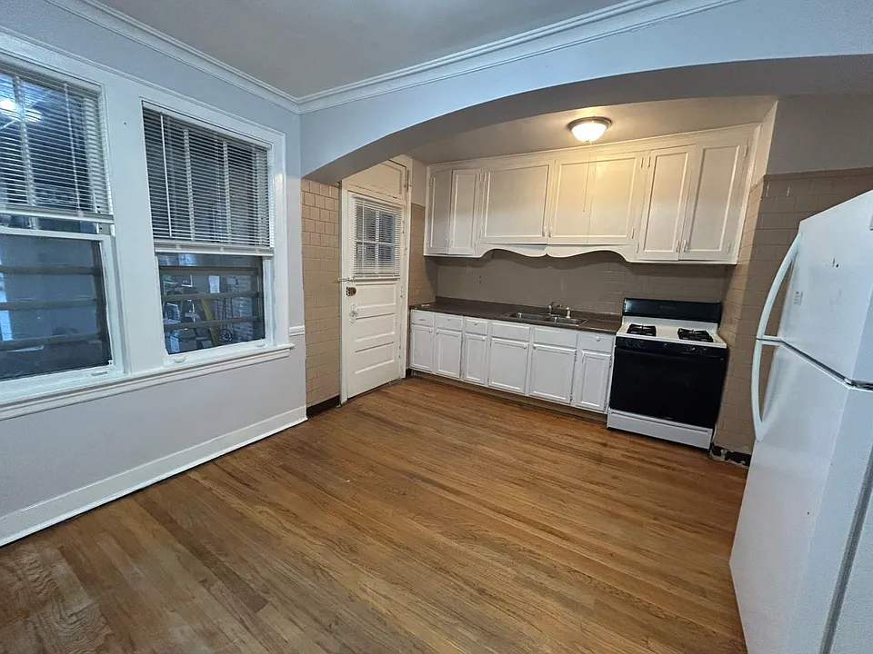4809 N Lowell Ave #2