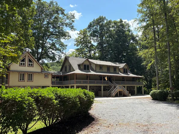 633 River Trail Ln, Lewisburg, WV 24901