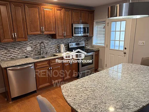 611 Cheraton Rd Photo 1