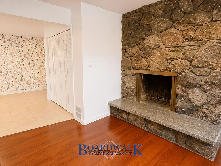 6423 S Westridge St #BASEMENT — Photo 9