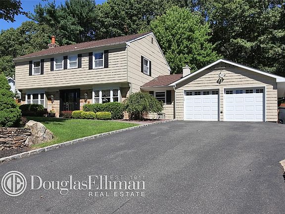 2nd image of 41 Seville Ln