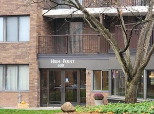 600 4th St SW APT 104, Rochester, MN 55902