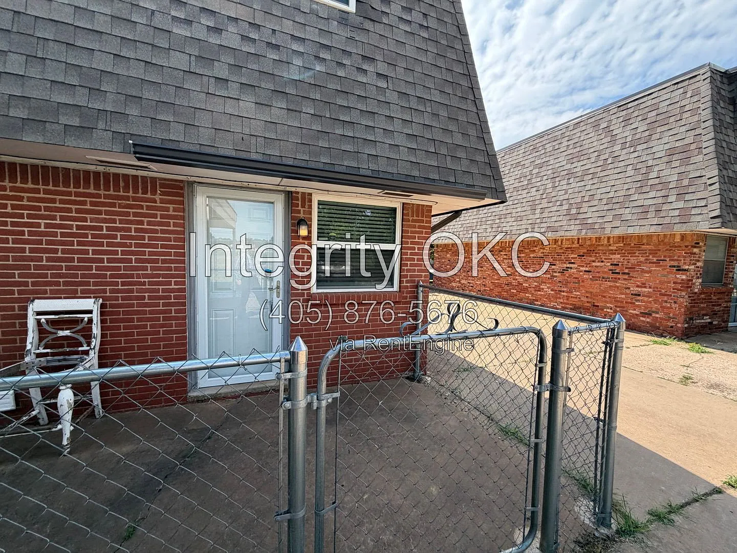 2 bed, 1.5 bath, 1120 sqft, $1,225 — Photo 3