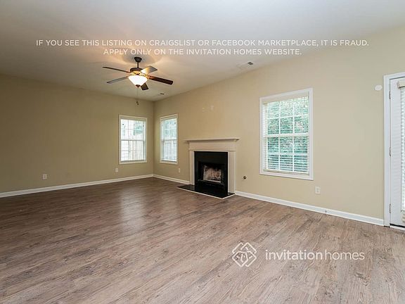 4th image of 2660 Freemont St