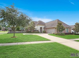 18252 Old Trail Dr, Prairieville, LA 70769