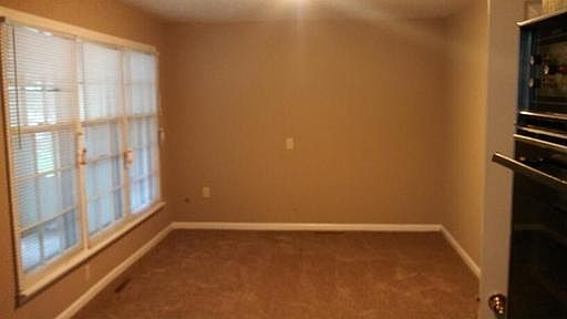 4th image of 4080 Westover Dr