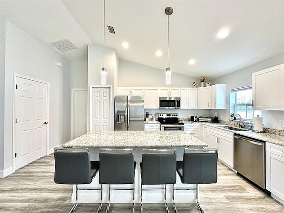 5th image of 2409 SW 156th Loop