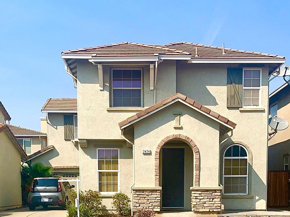 1st image of 2424 Hanson Dr