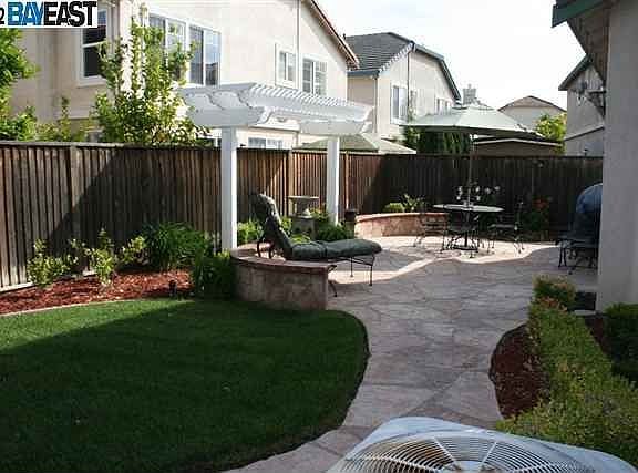 3rd image of 34334 Sandburg Dr