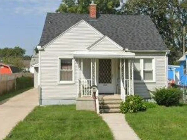 6618 Jackson St, Taylor, MI 48180