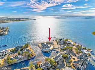 42 W Holly Dr, Long Beach Township, NJ 08008