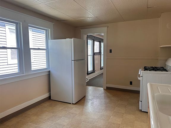 5th image of 612 W 26th St