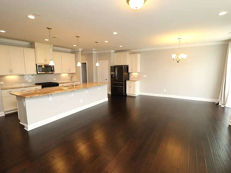 410 Boscawen Ln — Photo 15