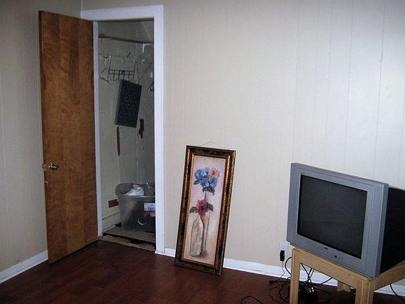 5th image of 661 E 4th Ave