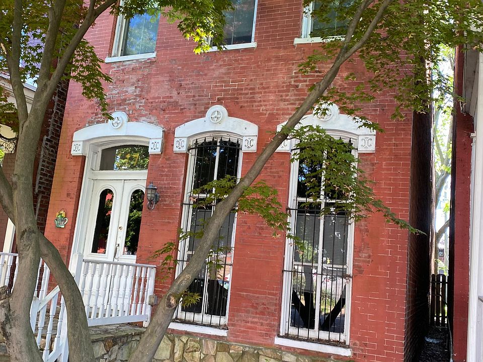 1st image of 117 W Clay St