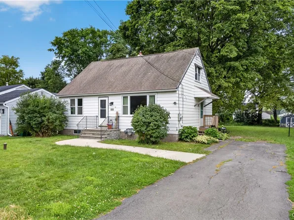212 Lawrence Ave, North Syracuse, NY 13212