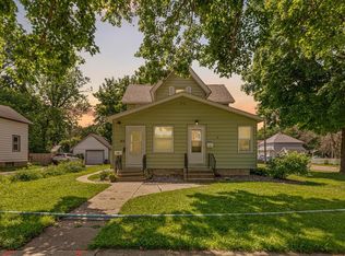 204 3rd Ave SW, Faribault, MN 55021